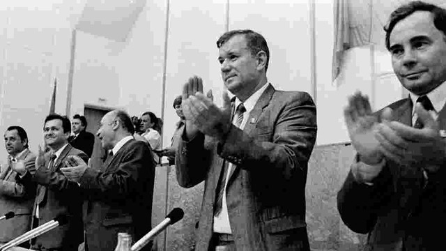 Ion Hadârcă: Pe 27 august 1991 atmosfera din Parlament era una specială, festivă. Au fost și deputați care au fost împotriva semnării Declarației de Independență