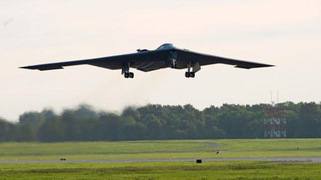 BREAKING | Statele Unite au trimis bombardiere strategice B-2, invizibile pe radare, la o bază aeriană din Marea Britanie