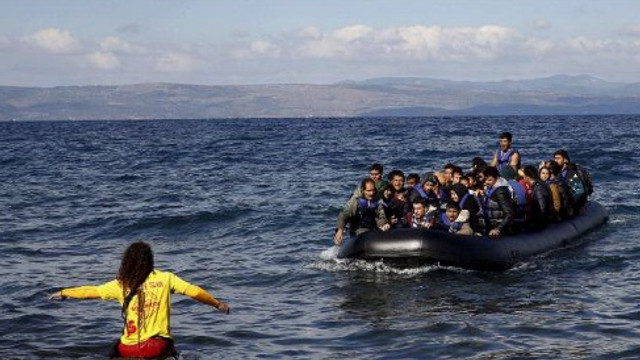 Nouă dintre migranții care au sărit de pe nava Open Arms au fost recuperați