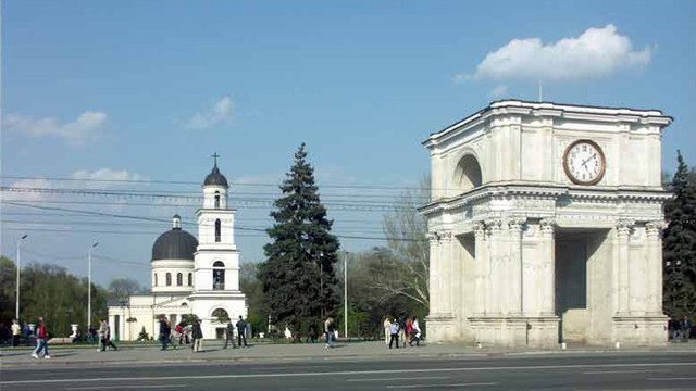 Circulația transportului public este sistată pe bulevardul Ștefan cel Mare și Sfânt