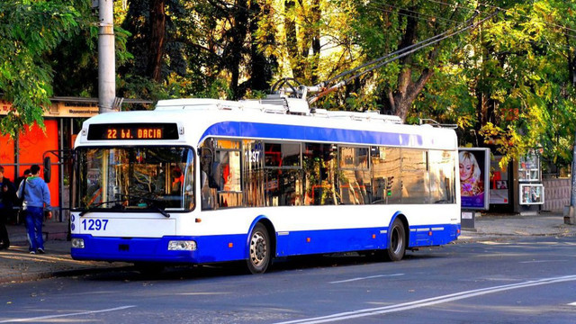 Itinerariile mai multor rute de troleibuz și autobuz se modifică pe 14 octombrie. Cum va circula transportul public
