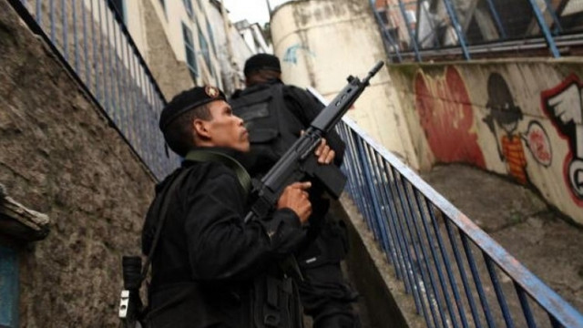 Poliția braziliană a ucis un bărbat care luase 37 de ostatici în Rio de Janeiro
