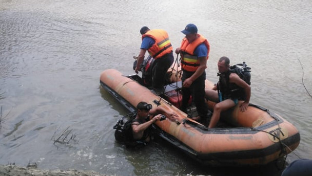 Salvatorii au recuperat corpul minorei de 13 ani care s-a înecat în râul Prut
