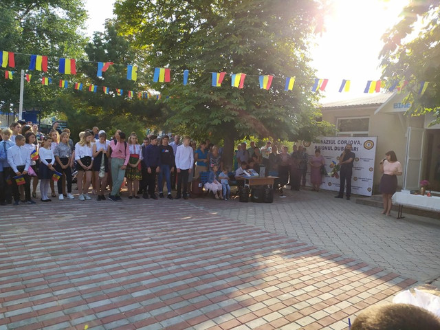 Miliția separatistă a interzis arborarea drapelului și intonarea imnului de stat la școlile cu predare în limba română  Miliția separatistă a interzis arborarea drapelului și intonarea imnului de stat la școlile cu predare în limba română