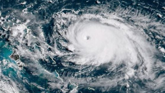 Uraganul Dorian a cauzat până acum cinci decese și inundații grave