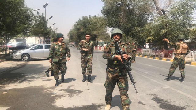 Afganistan: Atentat sinucigaș în apropierea cartierului general al NATO din Kabul