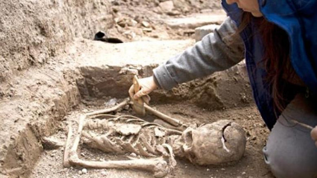 Obiect rar descoperit într-o mormânt vechi de 2.100 de ani, dezgropat în „Atlantida Rusiei
