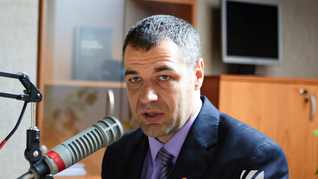 Octavian Țîcu speră că decizia de a părăsi fracțiunea PPDA va fi un colac de salvare pentru blocul ACUM