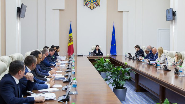 Membrii Consiliului de coordonare a politicilor anticorupție și reformei justiției, întruniți în prima ședință