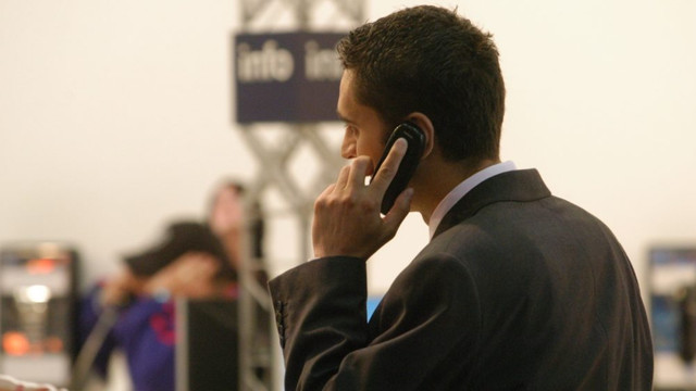 Puțin peste un milion de moldoveni mai folosesc serviciile de telefonie fixă 