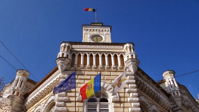 Percheziții la Direcția generală arhitectură a Primăriei Chișinău