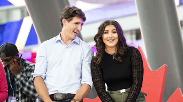 FOTO | Premierul Canadei, Justin Trudeau, criticat pentru că a îmbrățișat-o pe românca Bianca Andreescu