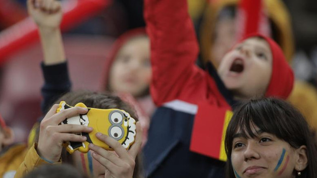 VIDEO | Momentul emoționant în care zeci de mii de copii cântă Imnul României, la meciul cu Norvegia
