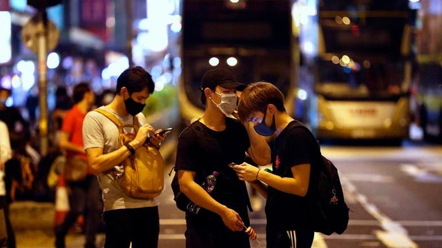 Apple, acuzată de China că susține protestele din Hong Kong. Aplicația care le permite oamenilor să afle unde sunt polițiștii