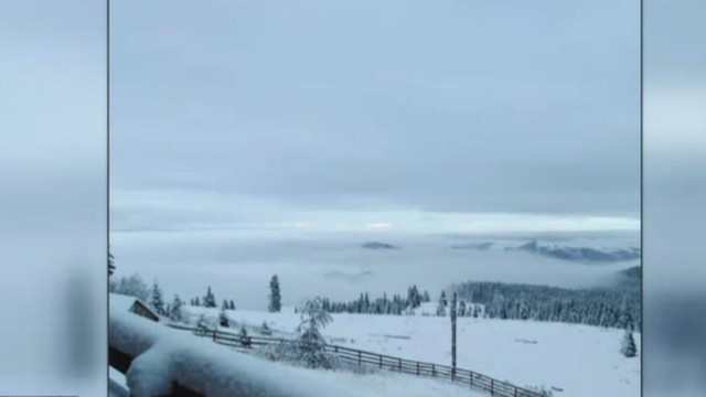 ROMÂNIA | Peisaj de iarnă la munte. Ninge și stratul de zăpadă a depășit 10 centimetri