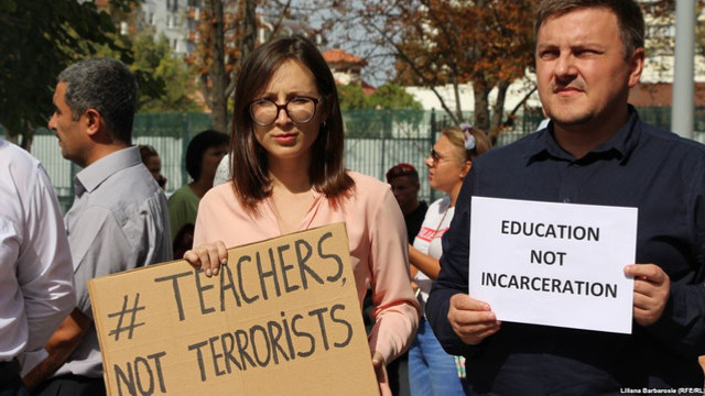 Încă doi profesori expulzați anul trecut din R.Moldova au fost condamnați