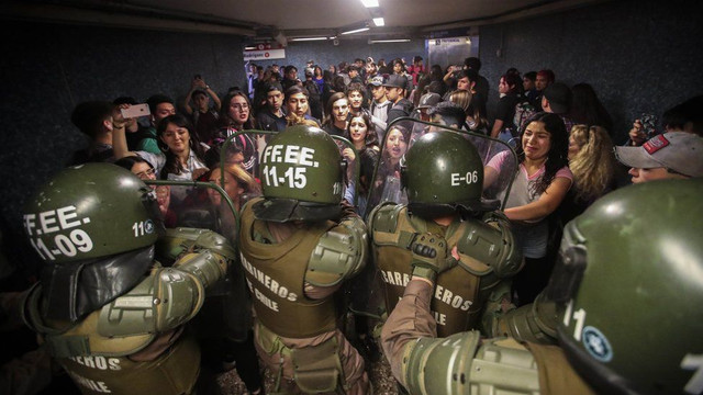Stare de urgență în Chile | Autoritățile au fost forțate să închidă toate stațiile de metrou din capitală