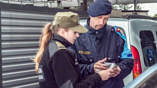 Agenția europeană Frontex recrutează polițiști de frontieră pentru primul serviciu în uniforma și sub drapelul UE