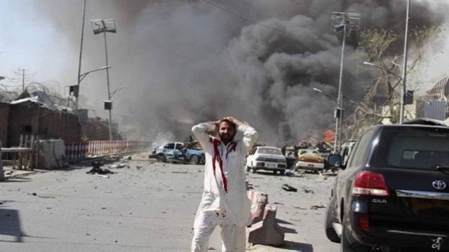 Atac terorist în Afganistan. Cel puțin 62 de oameni au murit după ce o bombă a explodat într-o moschee