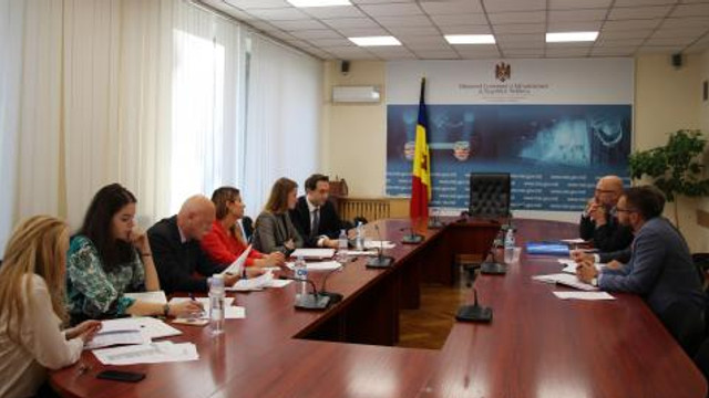 Experți ai Comisiei Europene se află la Chișinău, pentru a revizui condițiile celei de-a doua tranșe a asistenței macro-financiare 