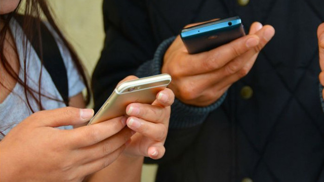 Tendința de scădere a cifrei de afaceri pe piața de telefonie mobilă se menține al patrulea an consecutiv
