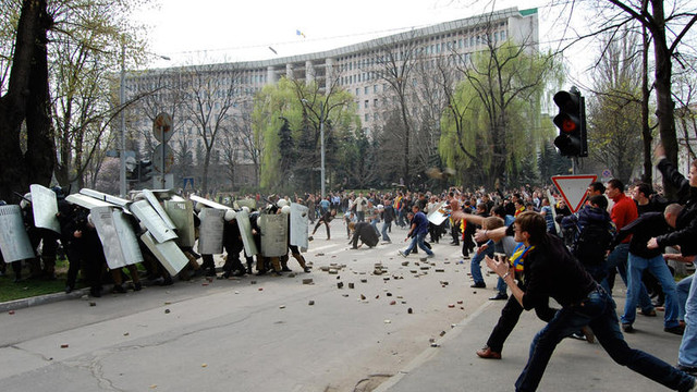 INFOGRAFIC „Promo-LEX” | 13 ani de la protestele din 7 aprilie 2009: Numai trei cazuri ajunse în instanță s-au soldat cu condamnări. În instanța de recurs se află o singură cauză penală