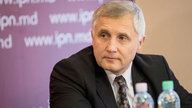 Nicolae Eșanu este consilierul prim-ministrului Chicu în domeniul dreptului
 