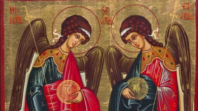 Creștinii ortodocși de stil vechi îi cinstesc, astăzi, pe Sfinții Arhangheli Mihail și Gavriil și pe toți îngerii