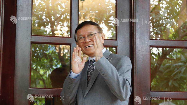 Cambodgia: Unul dintre liderii opoziției va fi judecat pentru trădare, susține premierul Hun Sen