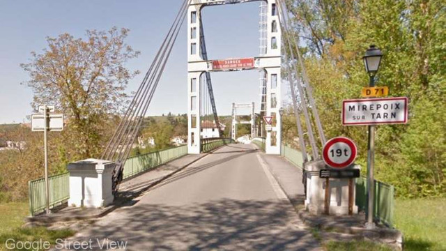 Vehicule căzute în râu după ce un pod s-a prăbușit în sudul Franței: cel puțin un mort