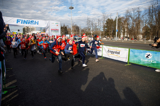 Copii din școli sportive și școli internat de pe ambele maluri ale Nistrului au participat la Maratonul de Crăciun, organizat cu sprijinul UE