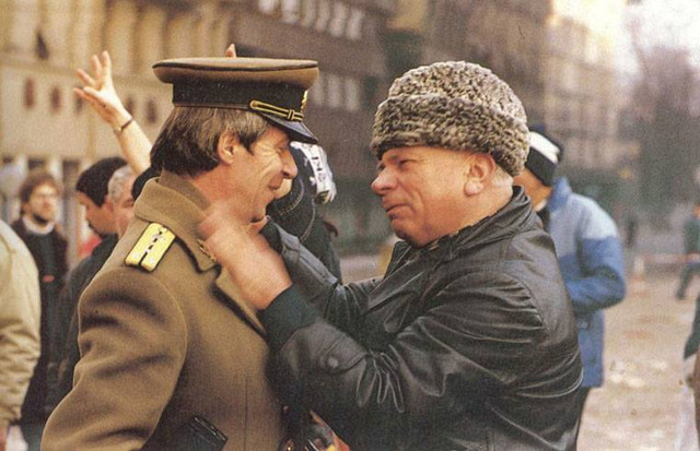 GALERIE, imagini cutremurătoare | Pe 20 decembrie 1989, Timișoara se declara primul oraș liber de comunism din România