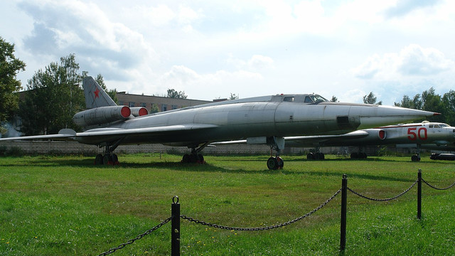 Rusia | Aterizare de urgență a unui bombardier Tupolev Tu-22 căruia i-a cedat un motor