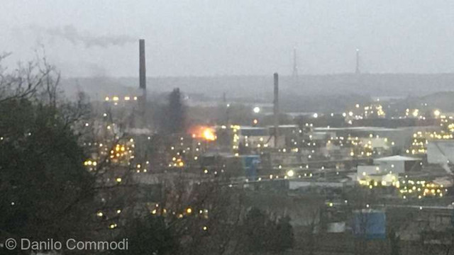 Franța: Incendiu la o rafinărie a companiei Total, pus sub control