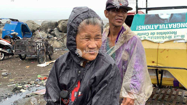 O persoană decedată, sute de curse aeriene anulate după ce taifunul Kammuri a lovit Filipine