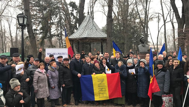 Cinci partide unioniste au semnat la bustul poetului Mihai Eminescu Acordul de constituire a Mișcării Politice „UNIREA”