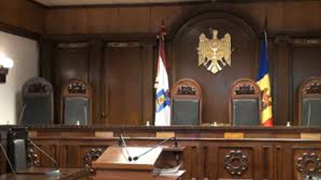 Judecătorii din R. Moldova vor fi evaluați de cinci experți străini și cinci experți recomandați de Parlament