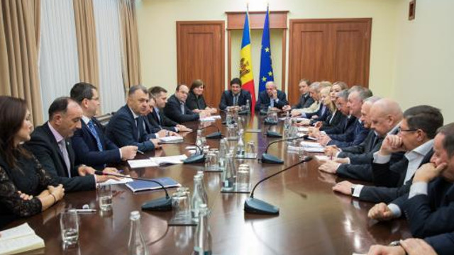 Ion Chicu le promite oamenilor de afaceri că Poliția economică va fi dizolvată