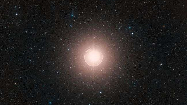 Gigantica stea Betelgeuse ar putea fi foarte aproape să intre în stadiul de supernovă