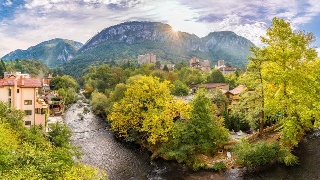 The Guardian: Băile Herculane, între cele mai bune 10 destinații de vacanță spa din estul Europei