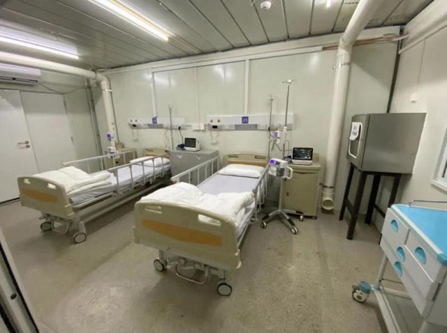 Bilanțul morților provocate de coronavirus a ajuns la 361. Spitalul din Wuhan, construit în 10 zile, a internat azi primii pacienți (foto)