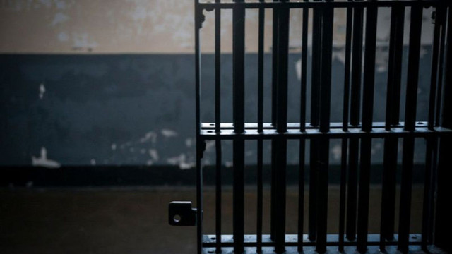 Deținuții cer reducerea pedepselor din cauza condițiilor din închisori. Ministrul Justiției: Se creează niște bombe sub securitatea statului