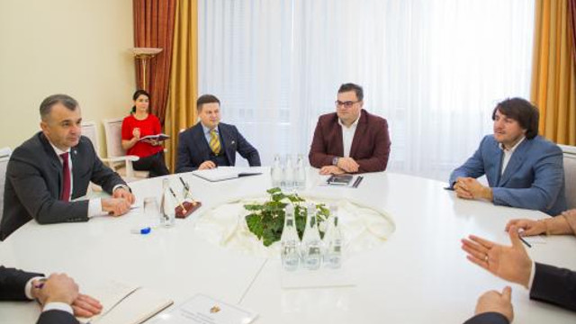 Premierul Chicu s-a întâlnit cu un grup de investitori români