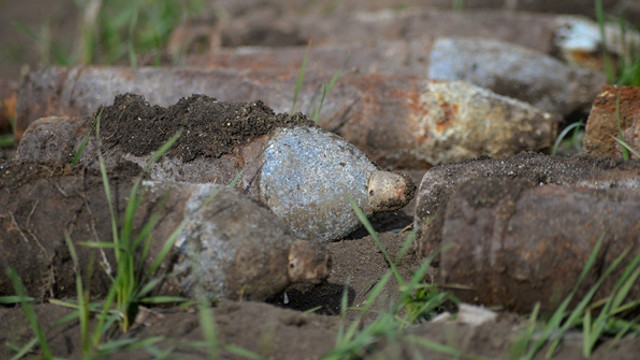 Arsenal de 136 de obiecte explozive, depistat în apropierea unui sat din raionul Căușeni