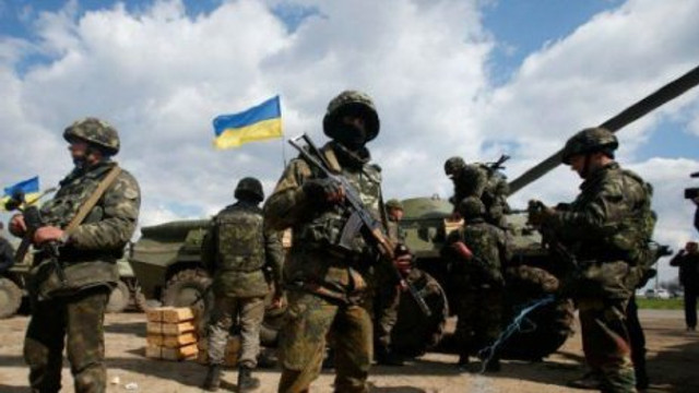 Patru militari ucraineni au fost răniți pe frontul din Donbas