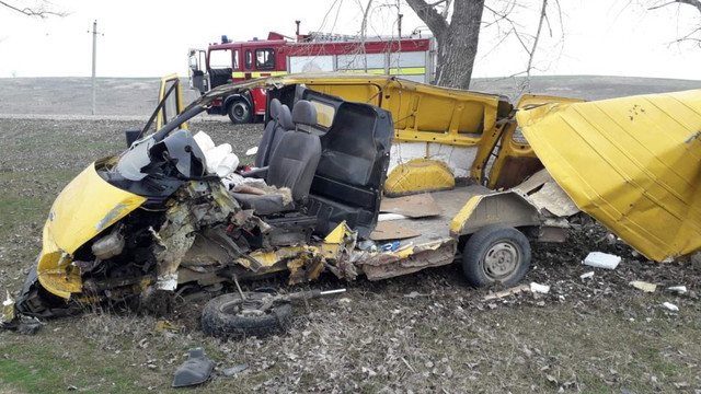 Un accident grav a avut loc la Basarabeasca. A fost nevoie de descarcerare