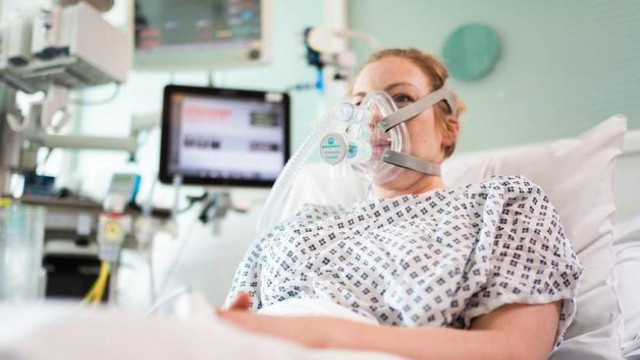 Un aparat care ajută bolnavii să respire fără ventilator a fost realizat în câteva zile