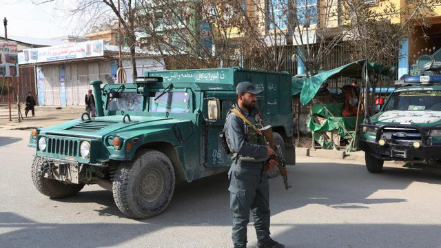 Gruparea teroristă Stat Islamic revendică atacul de la Kabul, soldat cu 32 de morți
