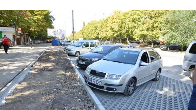 Primăria Chișinău a interzis parcarea autovehiculelor pe unele străzi din zona centrală a orașului