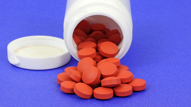 COVID-19 | Avertizare: ibuprofenul agravează situația. Ce alt medicament este recomandat